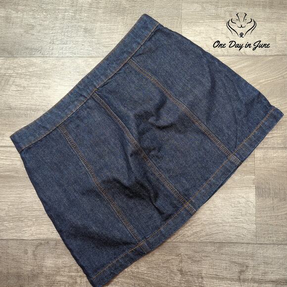 Altar'd State Zip Front Denim Mini Skirt Size M - Picture 5 of 5